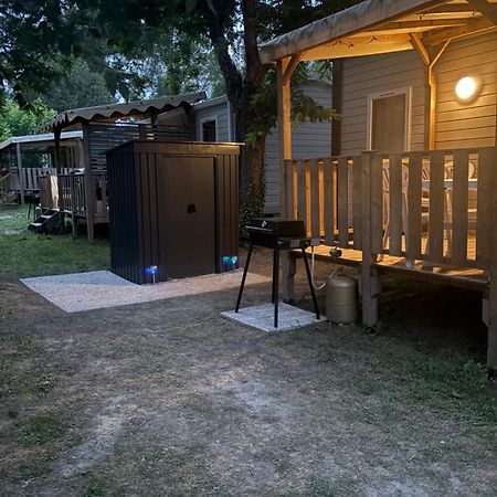 Mobil-Home 6 Personnes Chez Maylia Cadenet Extérieur photo