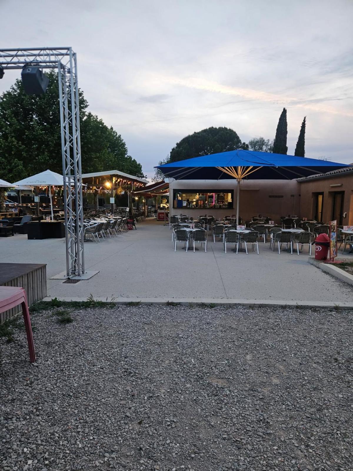Mobil-Home 6 Personnes Cadenet Extérieur photo